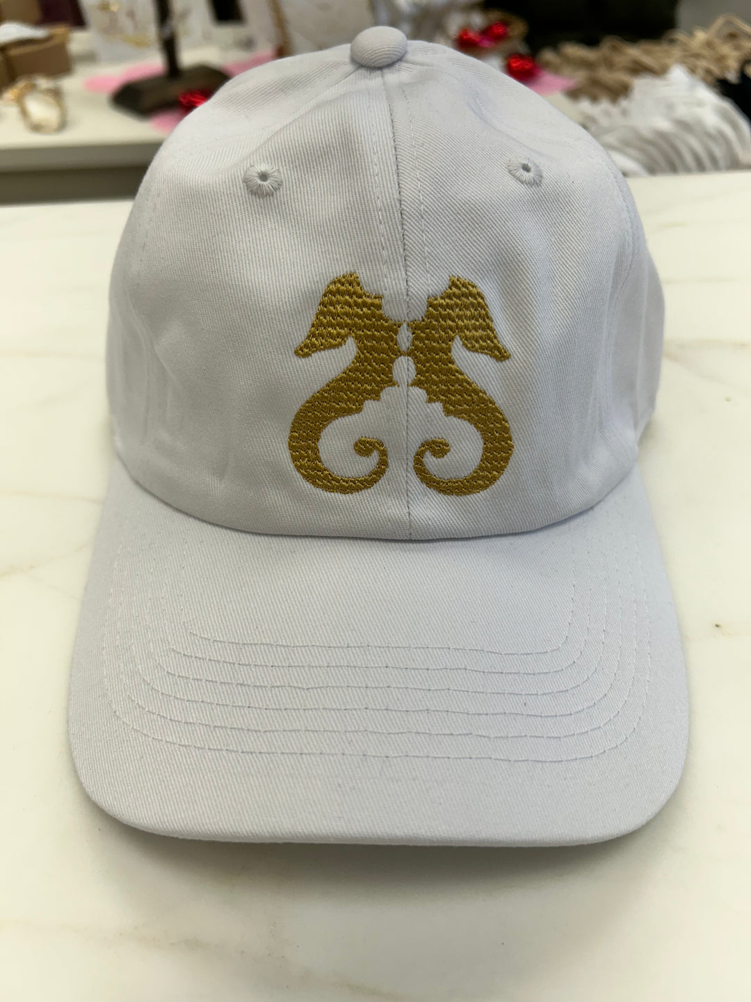 Vero Hat White and Gold Seahorse