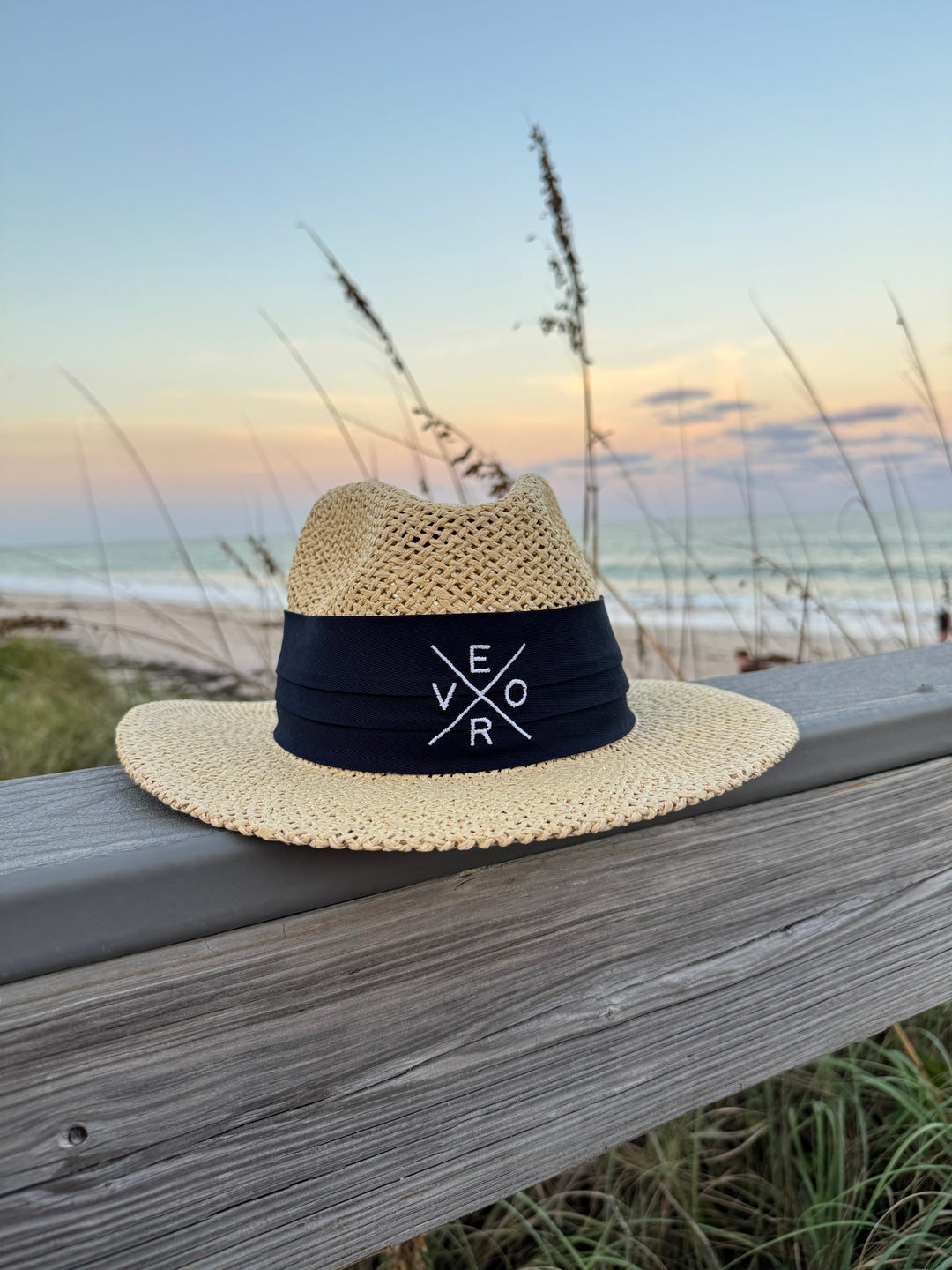 Vero Straw Golf Hat - Navy Band with White