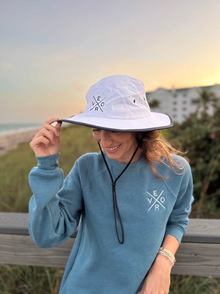 Vero Wide Brim Sun Hat - White and Navy