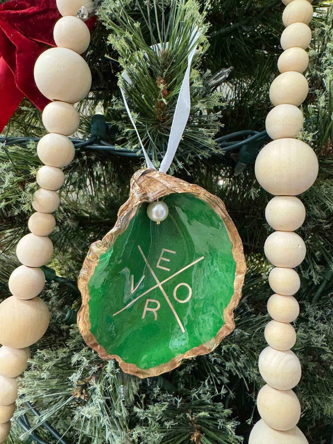 VERO Oyster Shell Ornament