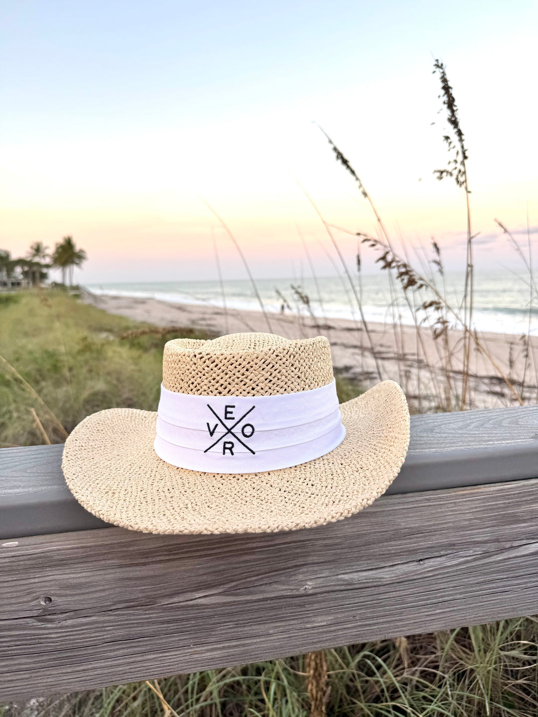 Vero Straw Golf Hat - White Band with Navy