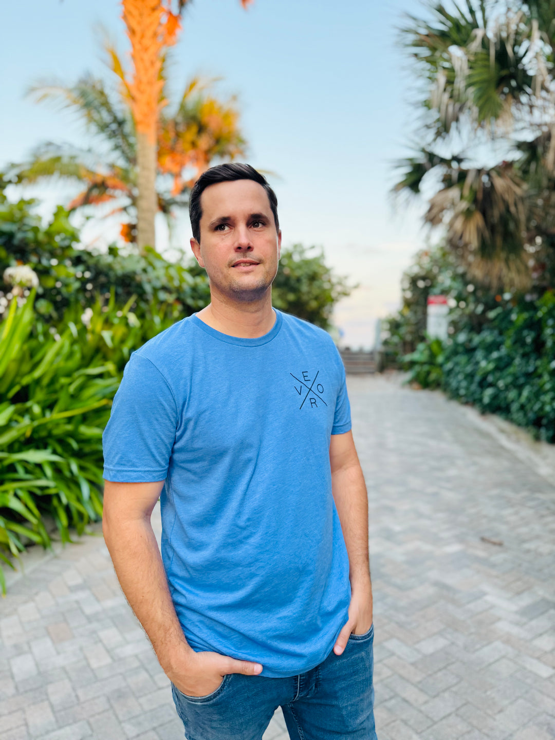 Vero T-Shirt - Adult, Cornflower & Navy