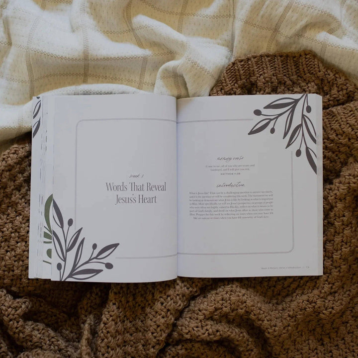 Tis So Sweet to Trust in Jesus: A 40-Day Journey to the Cross Through the Words of Christ