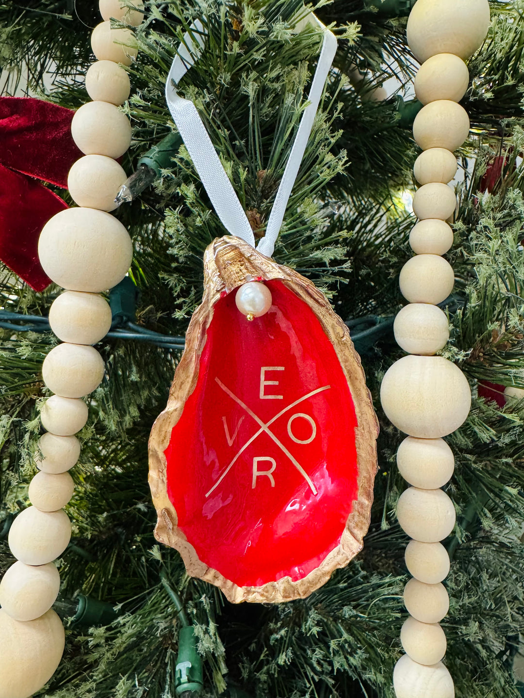 VERO Oyster Shell Ornament