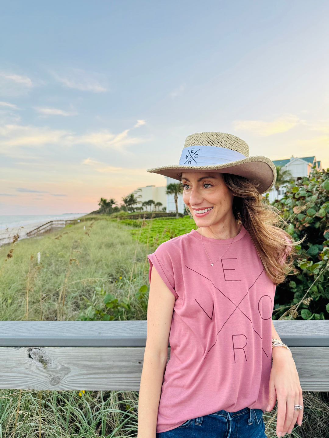 Vero Straw Golf Hat - White Band with Navy
