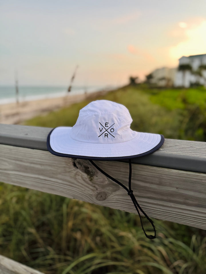Vero Wide Brim Sun Hat - White and Navy