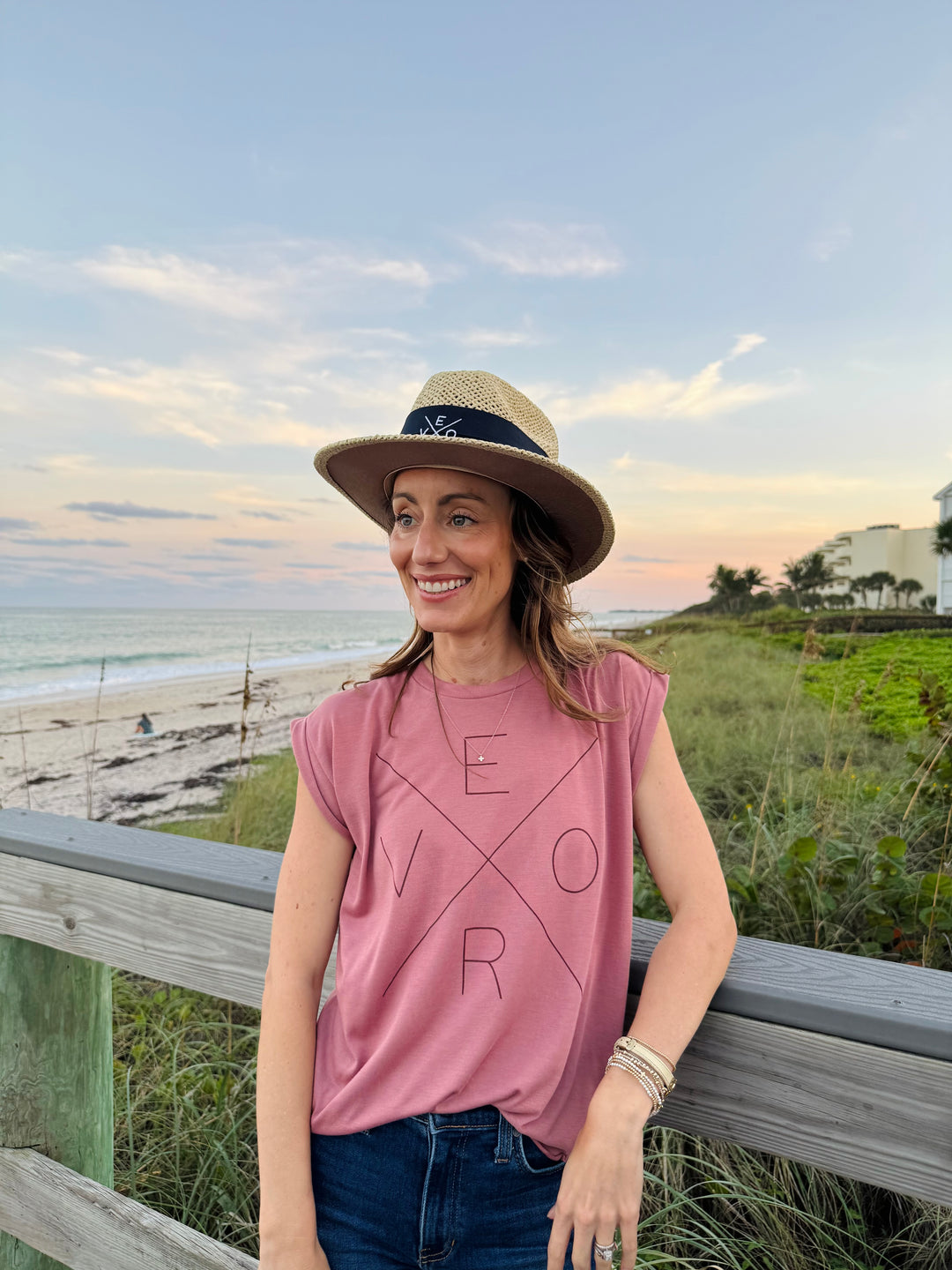 Vero Straw Golf Hat - Navy Band with White