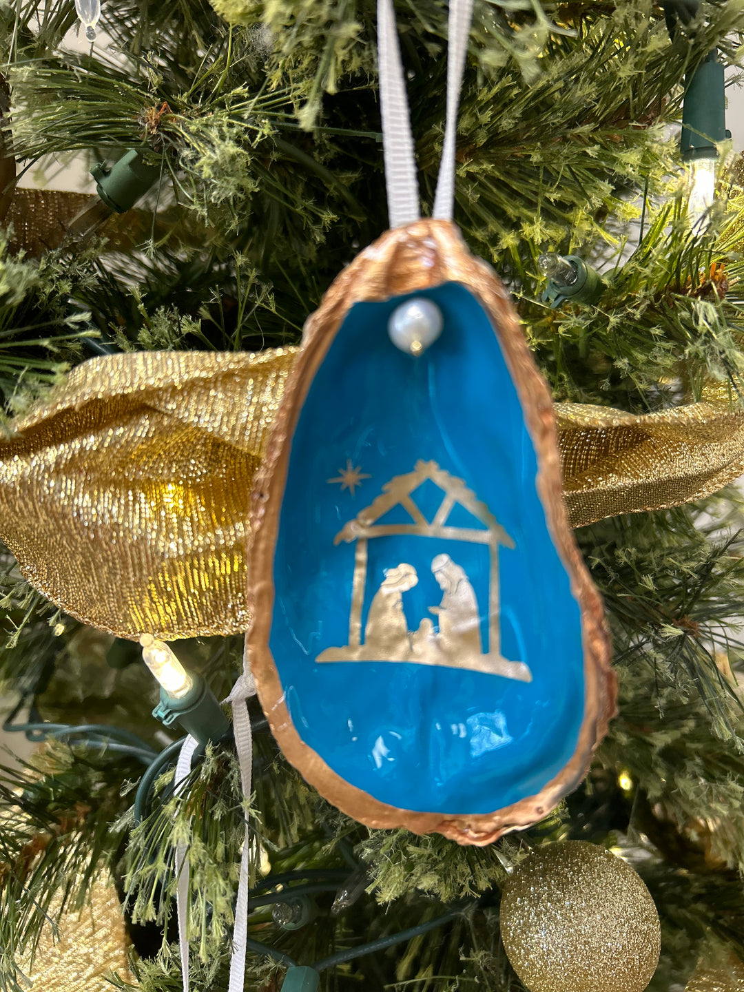 Nativity Oyster Shell Ornament