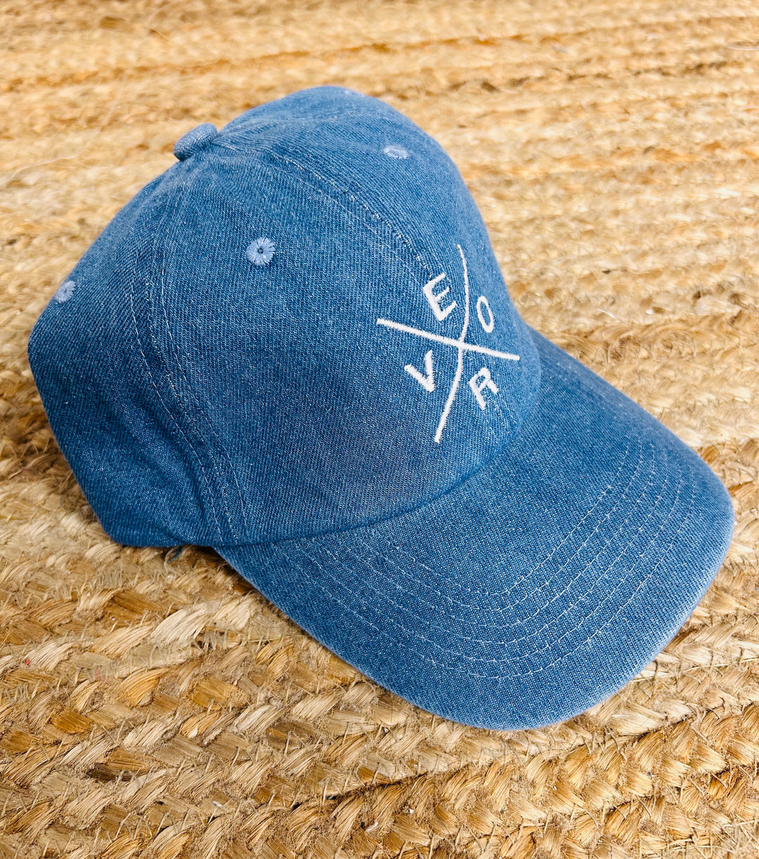 Vero Hat - Light Denim &amp; White