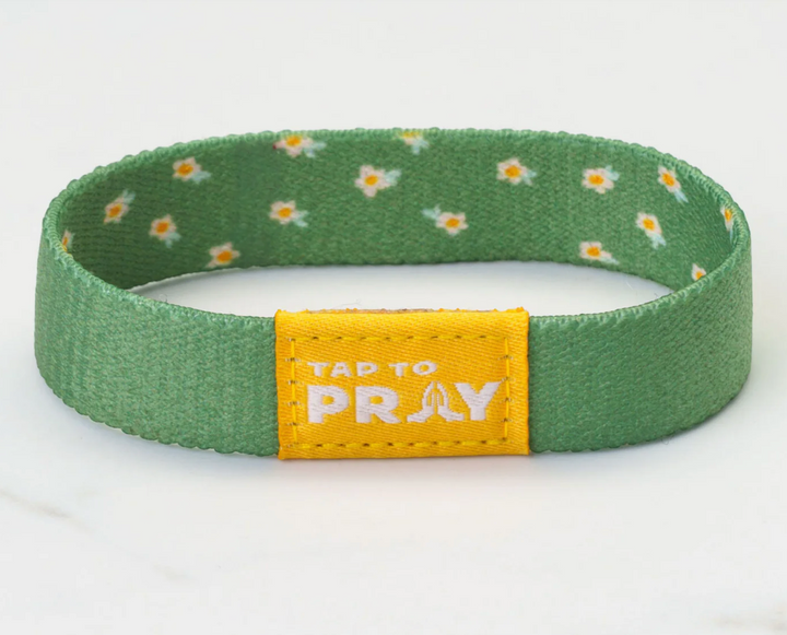 Tap To Pray® Kingfolk Series Wristband – God&