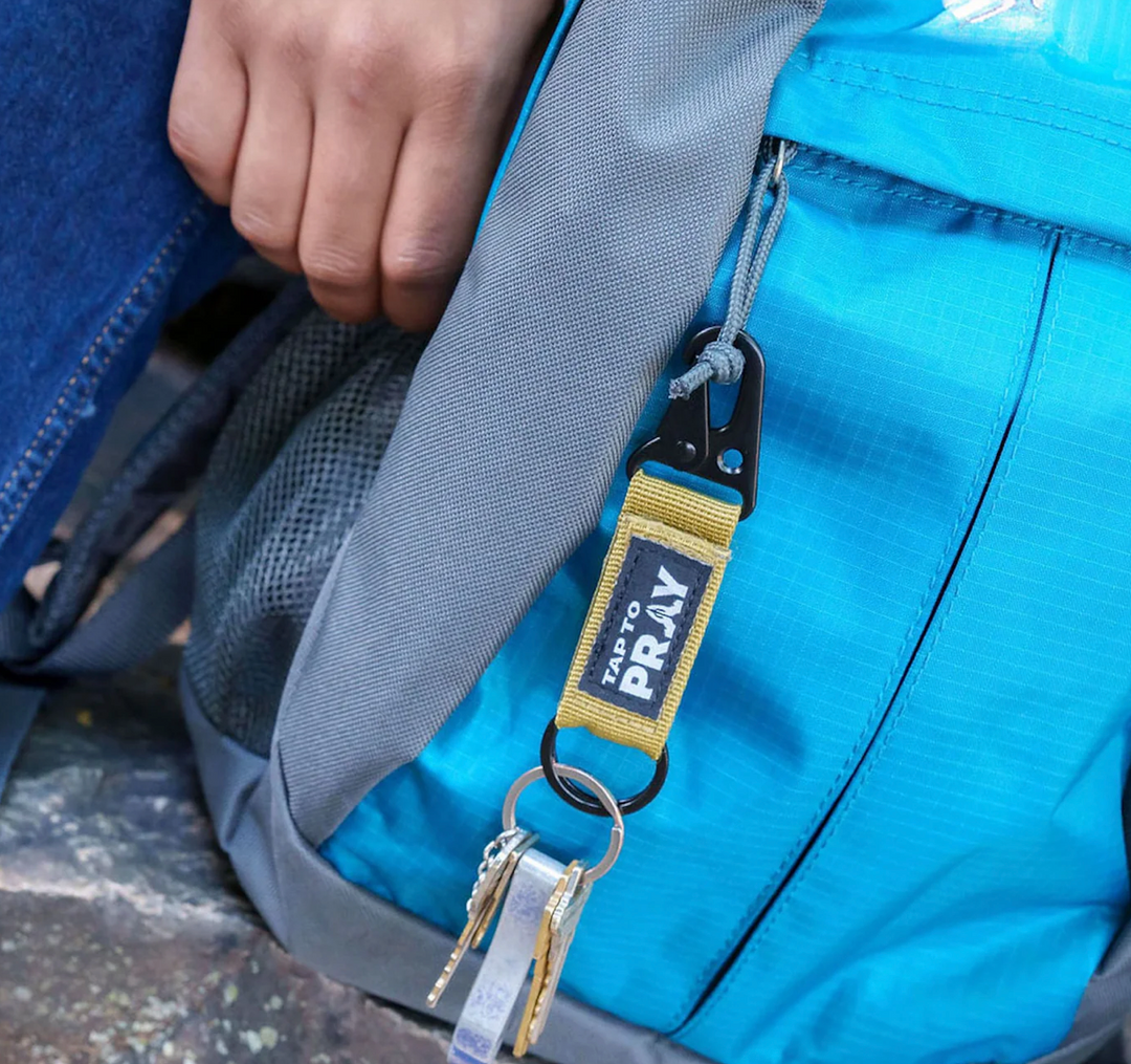 Tap To Pray® Tactical Carabiner Keychain - Sahara Camo