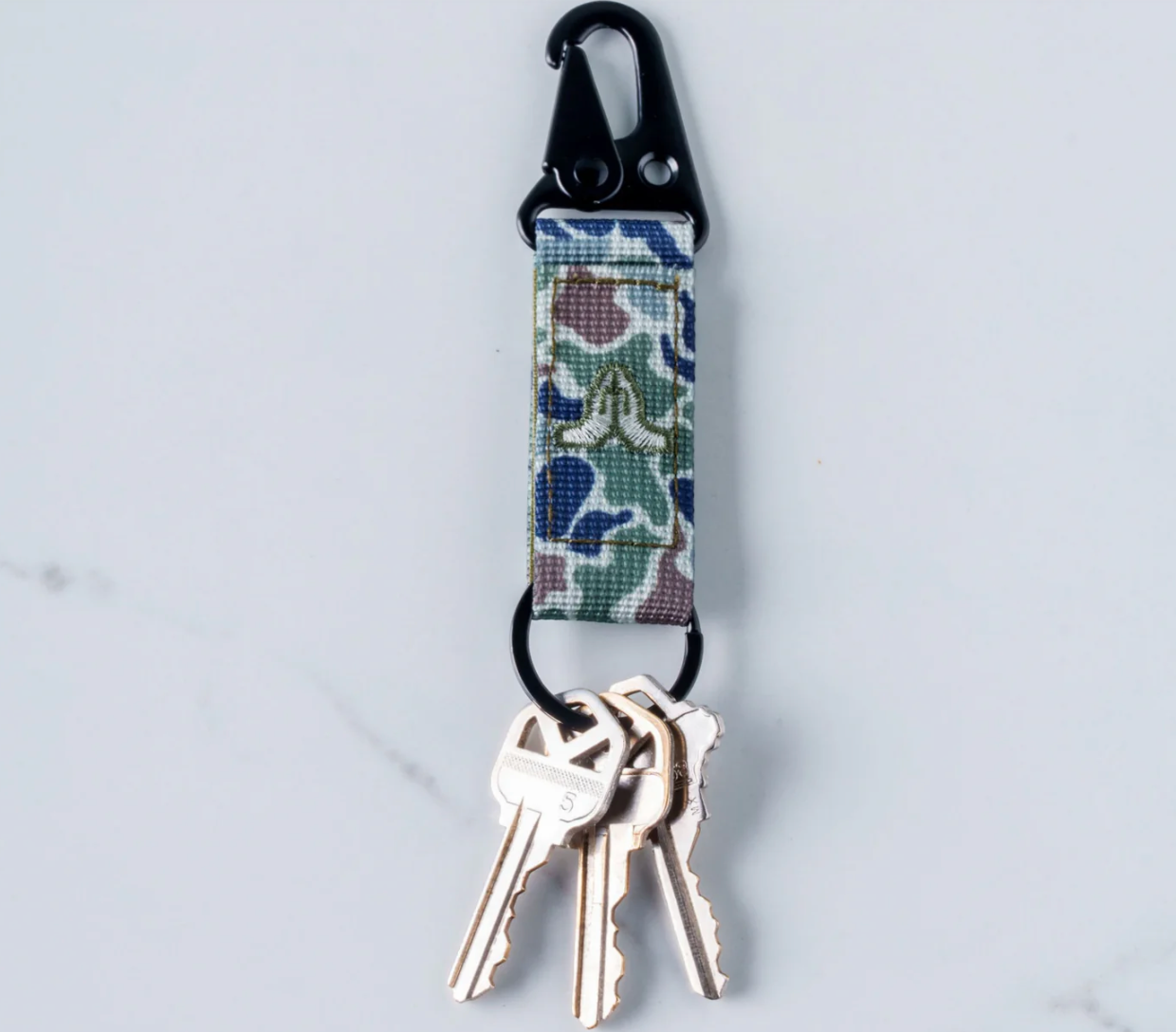 Tap To Pray® Tactical Carabiner Keychain - Moss Camo – Seahorse Lane